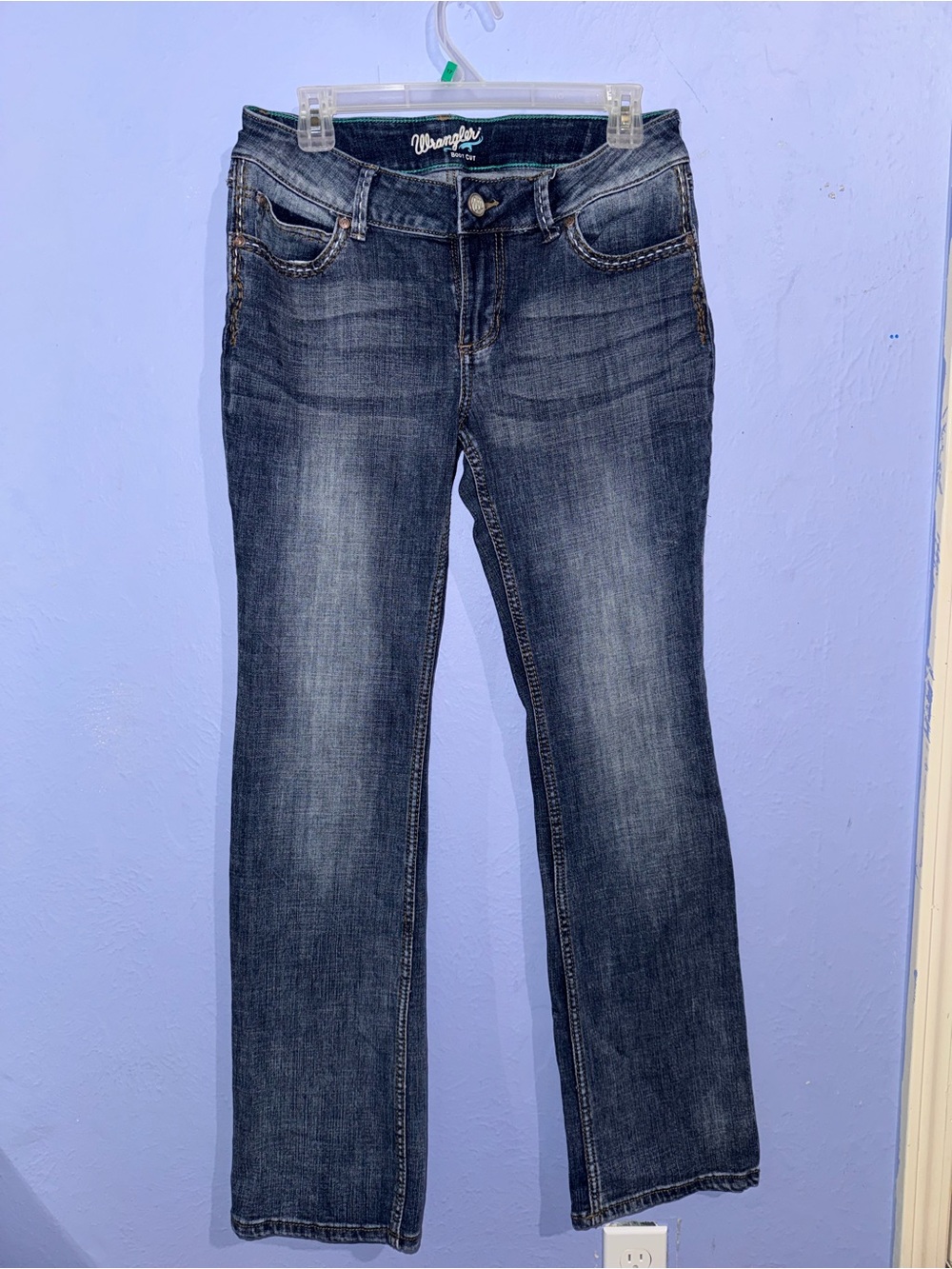 Wrangler Women's Dark Blue Bootcut Jeans with Embroidered Back Pockets - Picture 6 of 8